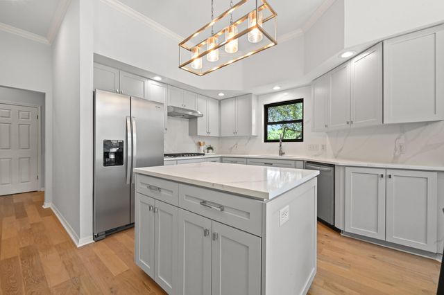 1107 Bowie RD, Austin, TX 78733