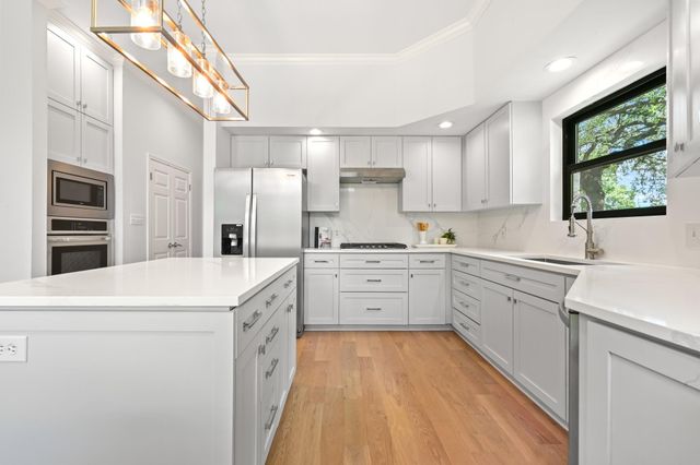 1107 Bowie RD, Austin, TX 78733