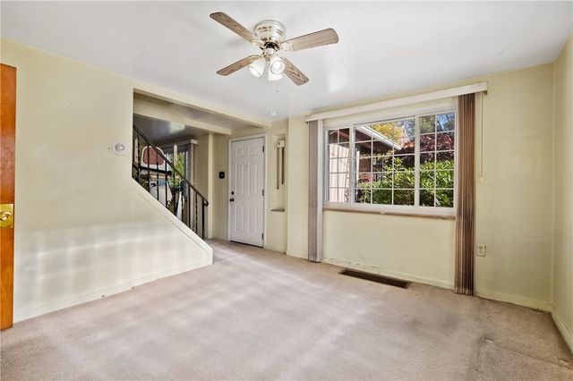 951 Rita Dr, Wilkins Twp, PA 15221