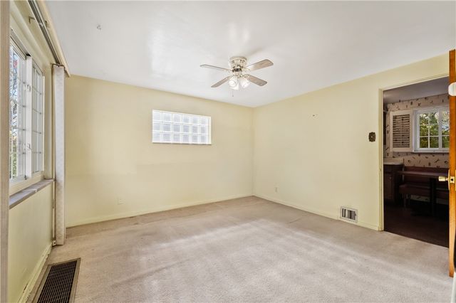 951 Rita Dr, Wilkins Twp, PA 15221