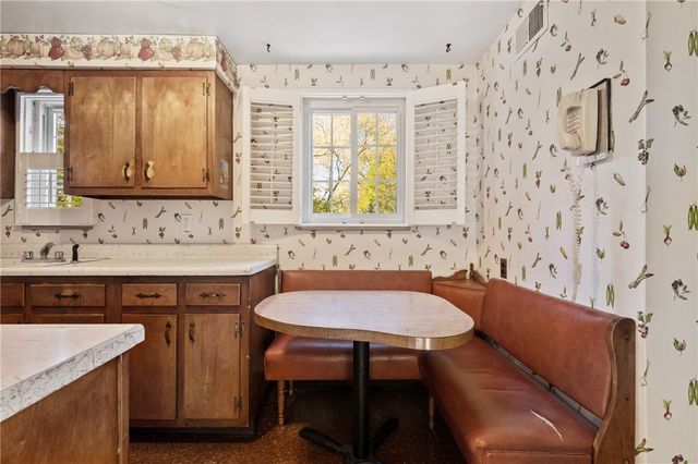 951 Rita Dr, Wilkins Twp, PA 15221