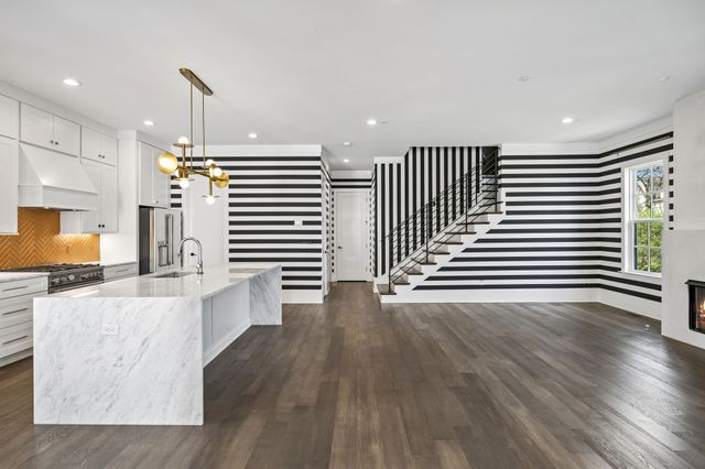 1947B Kimbark Dr, Nashville, TN 37215