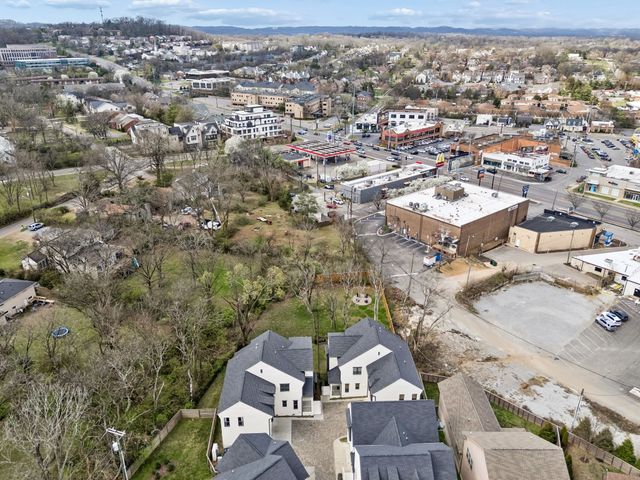 1947B Kimbark Dr, Nashville, TN 37215