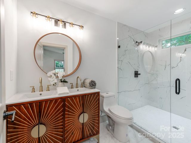 2114 Thurmond Place, Charlotte, NC 28205