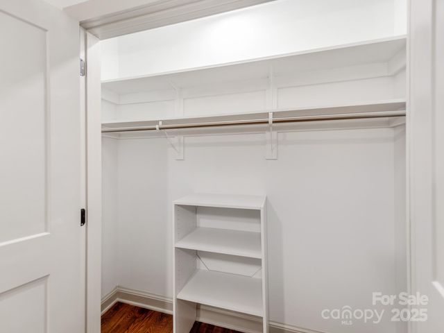 2114 Thurmond Place, Charlotte, NC 28205