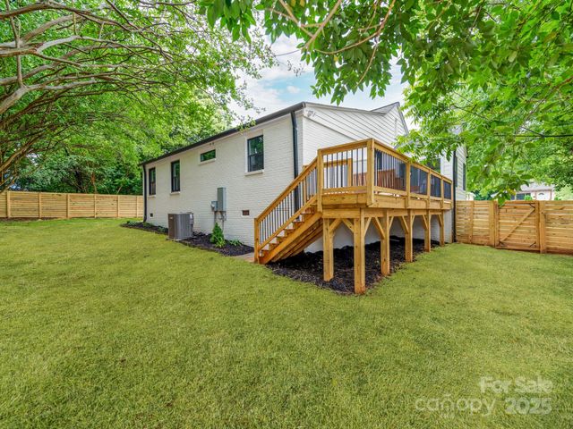 2114 Thurmond Place, Charlotte, NC 28205