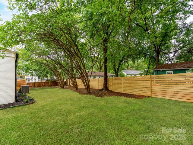 2114 Thurmond Place, Charlotte, NC 28205