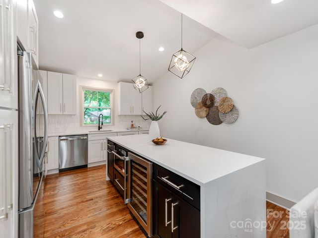 2114 Thurmond Place, Charlotte, NC 28205