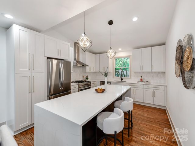 2114 Thurmond Place, Charlotte, NC 28205