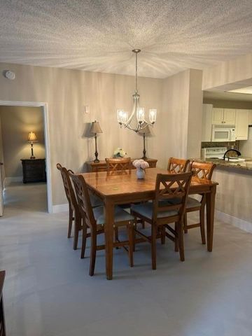 2805 VERONIA Drive 104, Palm Beach Gardens, FL 33410