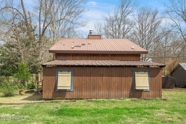 24 Hidden Hills, Arnaudville, LA 70512