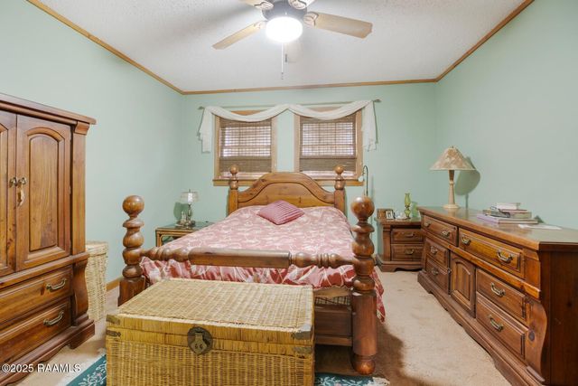 24 Hidden Hills, Arnaudville, LA 70512