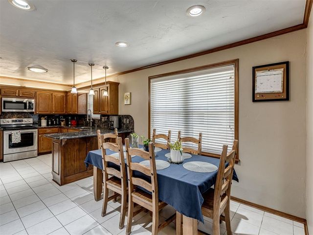 9921 Casa Linda, Oklahoma City, OK 73139