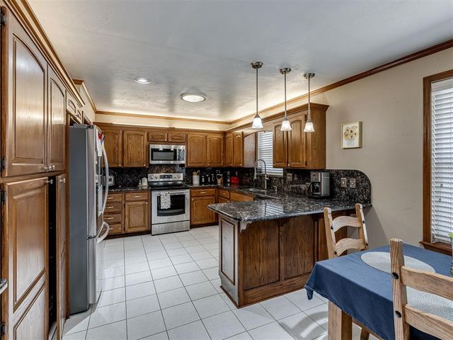 9921 Casa Linda, Oklahoma City, OK 73139