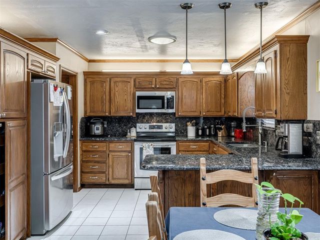 9921 Casa Linda, Oklahoma City, OK 73139