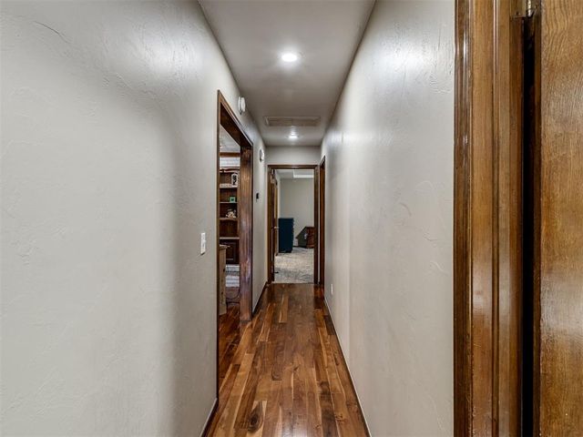 9921 Casa Linda, Oklahoma City, OK 73139