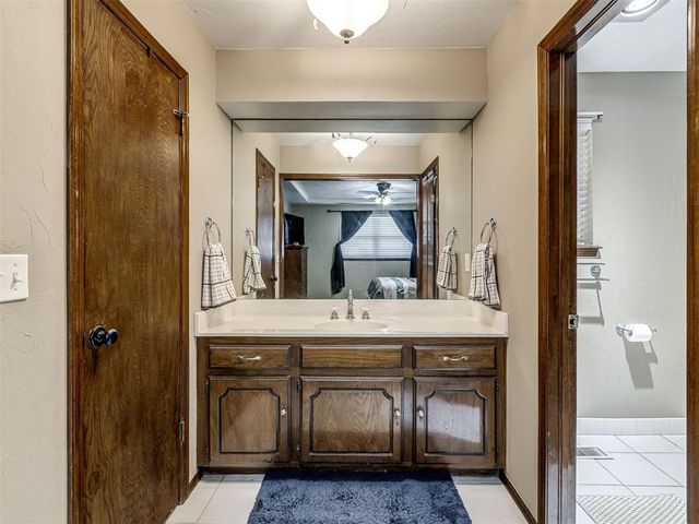 9921 Casa Linda, Oklahoma City, OK 73139