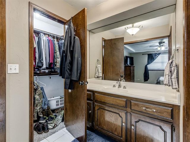 9921 Casa Linda, Oklahoma City, OK 73139