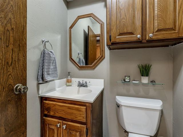 9921 Casa Linda, Oklahoma City, OK 73139