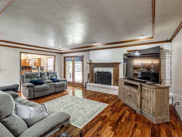 9921 Casa Linda, Oklahoma City, OK 73139