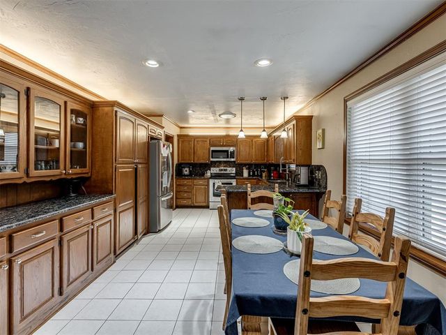 9921 Casa Linda, Oklahoma City, OK 73139