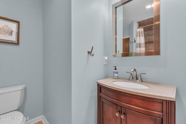 9 Ivy Place, Howell, NJ 07731