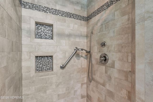 9 Ivy Place, Howell, NJ 07731