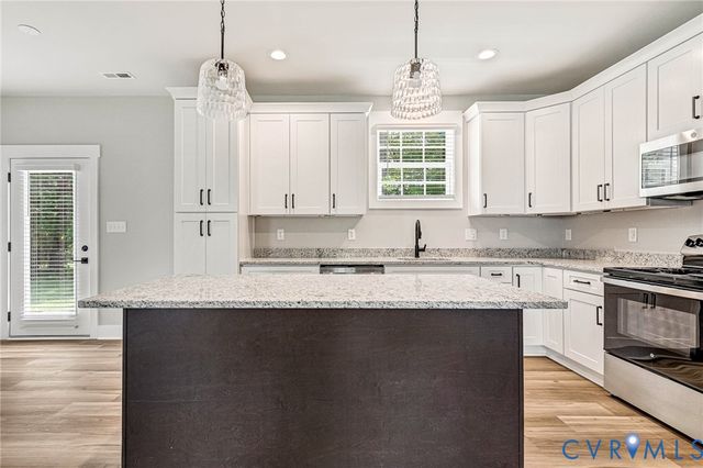 8170 Patrick Henry Blvd, Mechanicsville, VA 23116