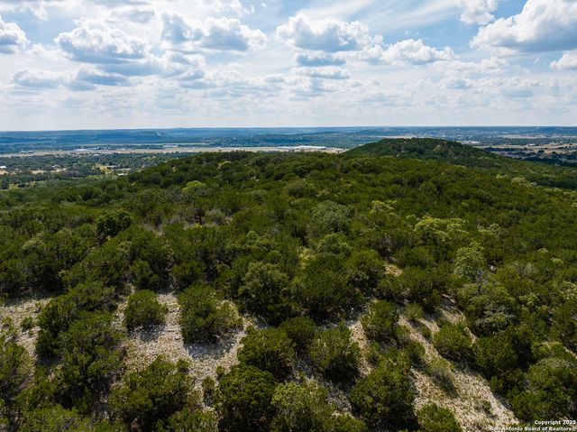 256 Dark Sky Path, Kerrville, TX 78028
