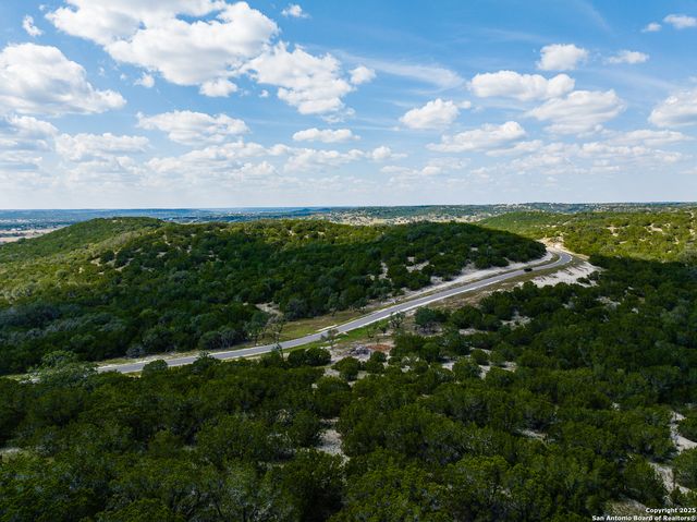 256 Dark Sky Path, Kerrville, TX 78028