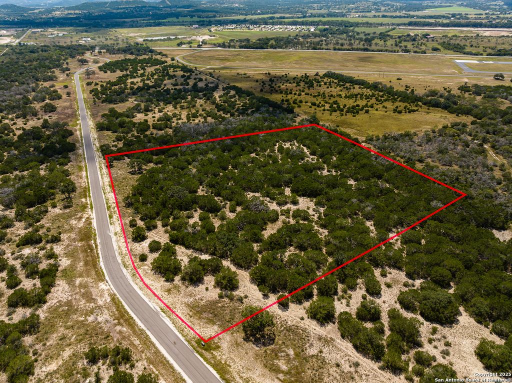 256 Dark Sky Path, Kerrville, TX 78028