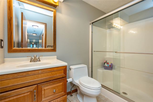 7900 Alpine Drive, Urbandale, IA 50322