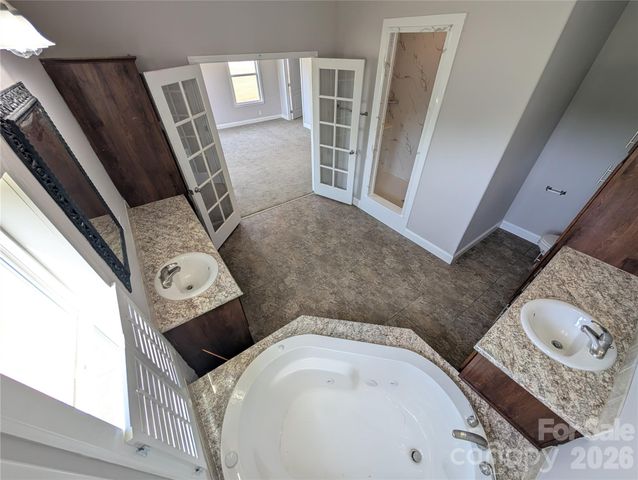 11811 Moores Chapel Road, Charlotte, NC 28214