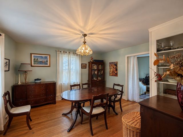 18 Primrose Dr, Seekonk, MA 02771