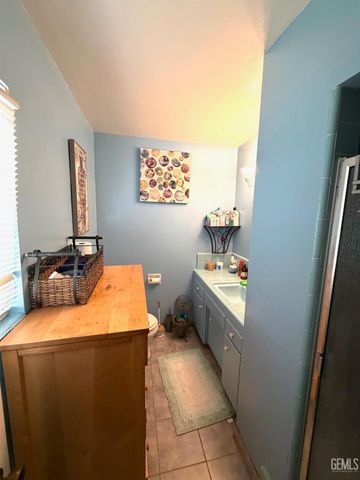 4010 Cork Lane, Bakersfield, CA 93309