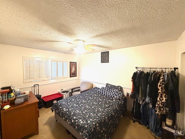 4010 Cork Lane, Bakersfield, CA 93309