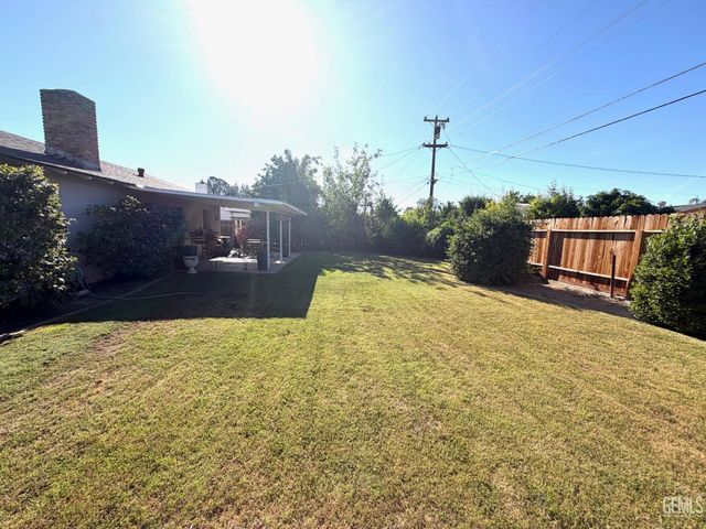 4010 Cork Lane, Bakersfield, CA 93309