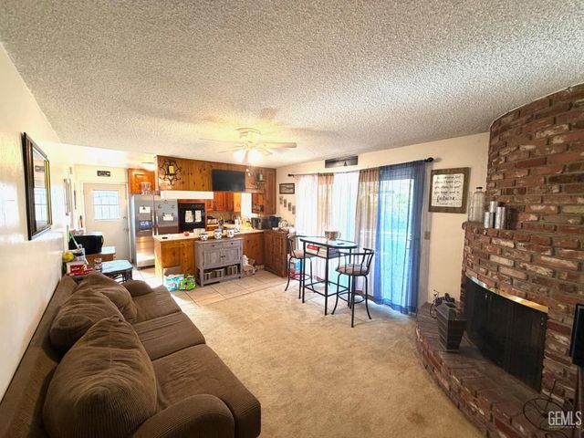 4010 Cork Lane, Bakersfield, CA 93309