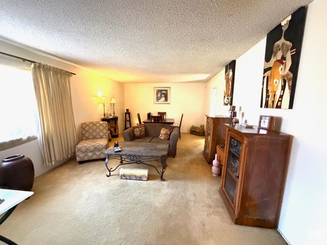 4010 Cork Lane, Bakersfield, CA 93309