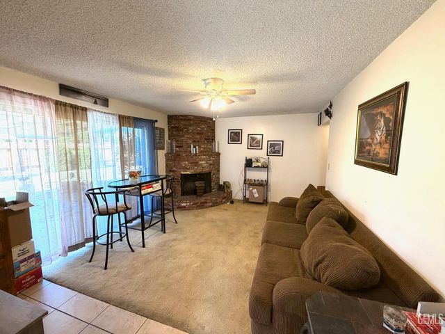 4010 Cork Lane, Bakersfield, CA 93309