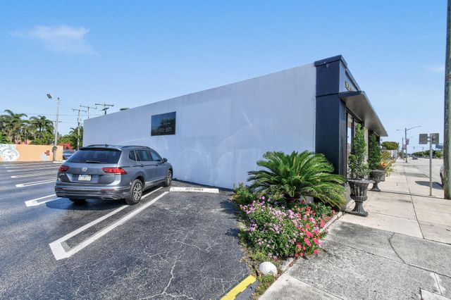 3412 S Dixie Highway, West Palm Beach, FL 33405