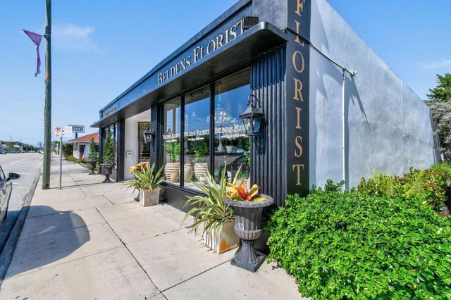 3412 S Dixie Highway, West Palm Beach, FL 33405