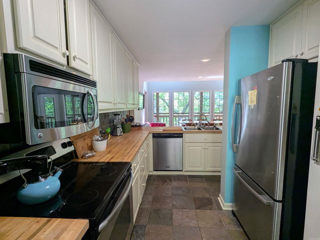 160 Lake Point Drive, Quitman, AR 72131