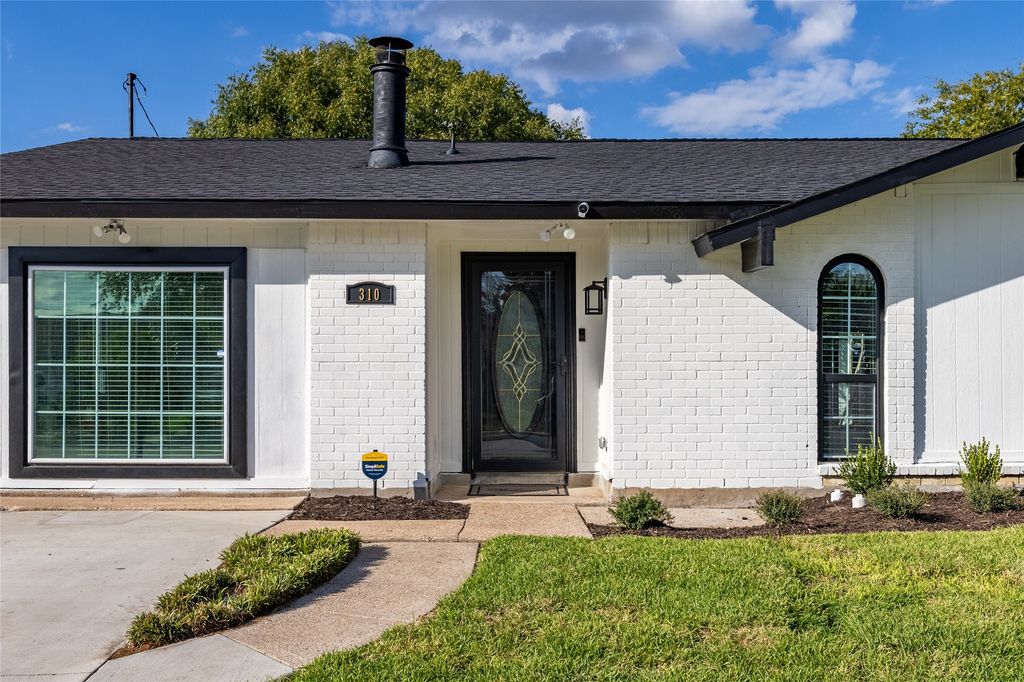 310 Glendale Drive, Grand Prairie, TX 75052 — photo 4