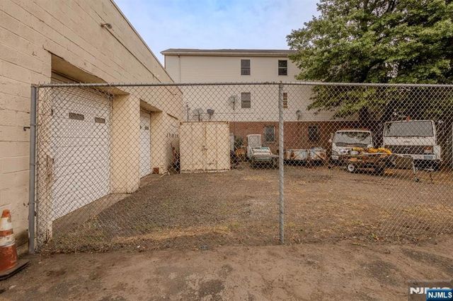2 Pennsy Place, Newark, NJ 07114