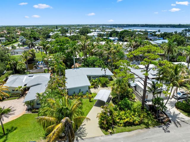 505 SW North Carolina Drive, Stuart, FL 34994
