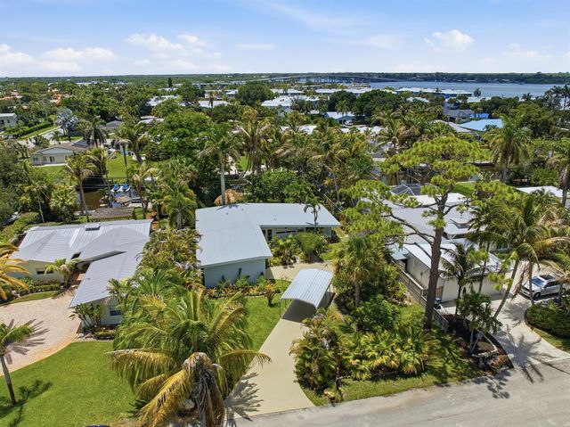 505 SW North Carolina Drive, Stuart, FL 34994