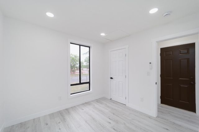 3972 17th Ave, Sacramento, CA 95820