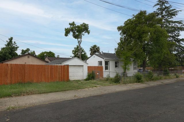 3972 17th Ave, Sacramento, CA 95820