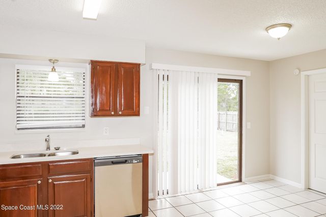 1658 Wainwright Street SE, Palm Bay, FL 32909